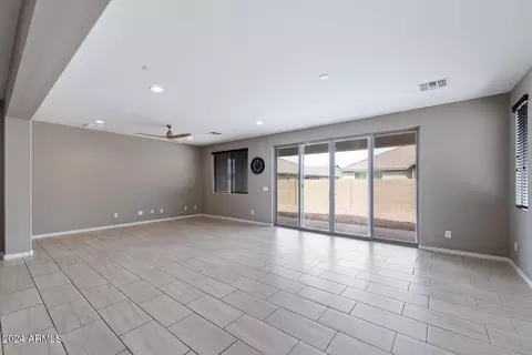 2910 E Quenton St, Mesa, AZ 85213 photo 4