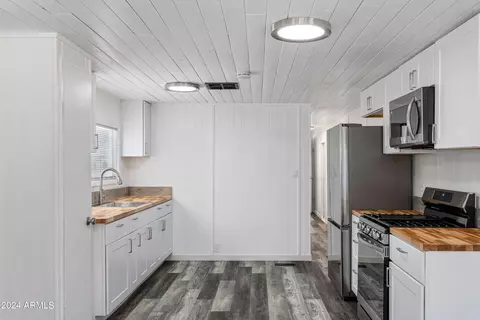 3451 Quail Run Rd, Overgaard, AZ 85933 photo 9