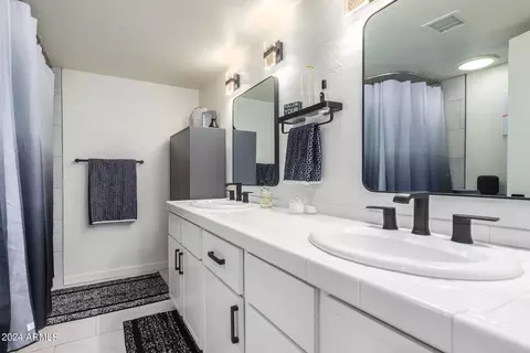 5330 N 3rd Ave, Phoenix, AZ 85013 photo 4