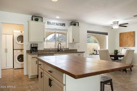 Kitchen - 1019 E Tonto St, Apache Junction, AZ 85119 photo 6 of 7