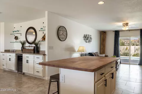 Kitchen - 1019 E Tonto St, Apache Junction, AZ 85119 photo 5 of 7