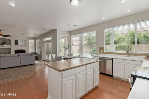 Kitchen - 9556 E Jacob Cir, Mesa, AZ 85209 photo 2 of 6