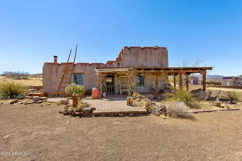 110 Leupp Rd, Flagstaff, AZ 86004