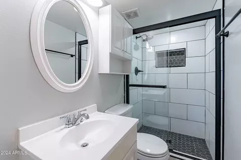 Bath - 2440 E Vista Dr, Phoenix, AZ 85032 photo 2 of 2