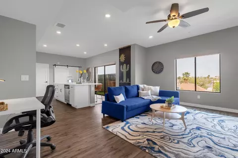 475 N 9th St #310, Phoenix, AZ 85006