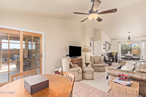 Living - 4807 E Abraham Ln, Phoenix, AZ 85054 photo 2 of 5