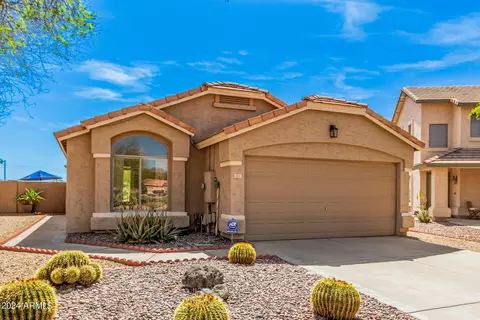 Exterior - 4807 E Abraham Ln, Phoenix, AZ 85054 photo 6 of 15