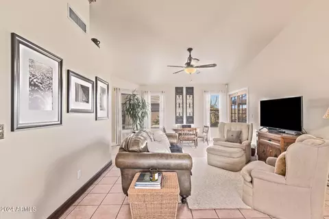 Living - 4807 E Abraham Ln, Phoenix, AZ 85054 photo 5 of 5