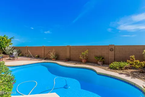 Exterior - 4807 E Abraham Ln, Phoenix, AZ 85054 photo 15 of 15