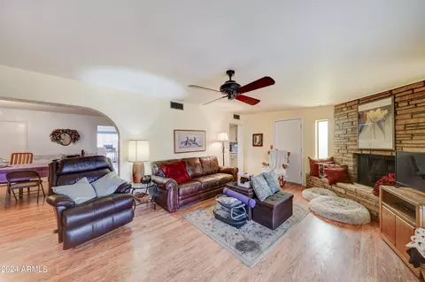 1610 W Eva St, Phoenix, AZ 85021 photo 9