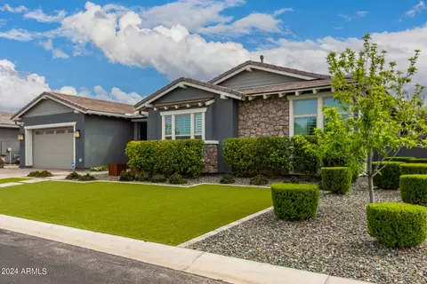 Exterior - 2709 E Kesler Ln, Gilbert, AZ 85295 photo 3 of 17