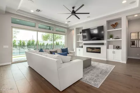 Living - 2709 E Kesler Ln, Gilbert, AZ 85295 photo 3 of 5
