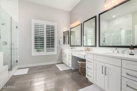 Bath - 2709 E Kesler Ln, Gilbert, AZ 85295 photo 2 of 7