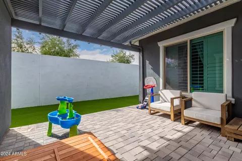 Exterior - 2709 E Kesler Ln, Gilbert, AZ 85295 photo 8 of 17