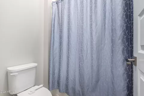 Bath - 2709 E Kesler Ln, Gilbert, AZ 85295 photo 6 of 7