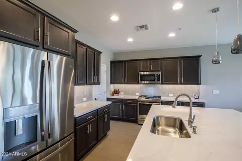 13315 W Red Hawk Dr, Peoria, AZ 85383