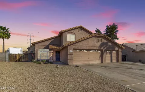1050 W Woodman Dr, Tempe, AZ 85283