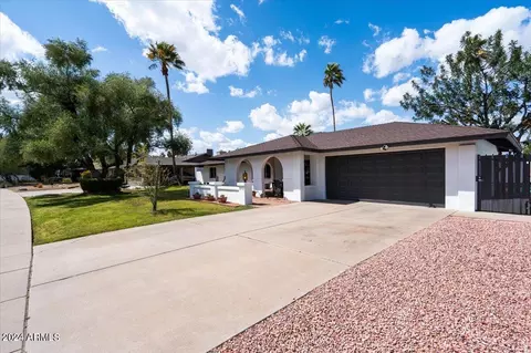 Exterior - 3716 E Mercer Ln, Phoenix, AZ 85028 photo 3 of 16