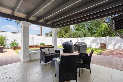 Exterior - 3716 E Mercer Ln, Phoenix, AZ 85028 photo 5 of 16