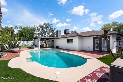Exterior - 3716 E Mercer Ln, Phoenix, AZ 85028 photo 10 of 16