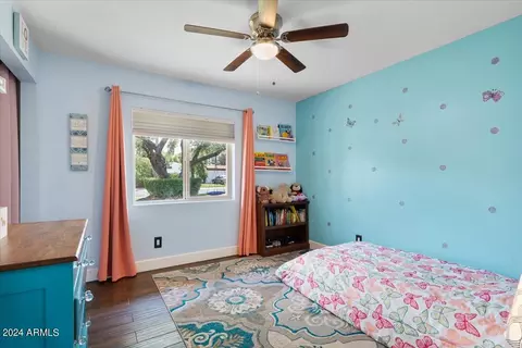 Bedroom - 3716 E Mercer Ln, Phoenix, AZ 85028 photo 6 of 7