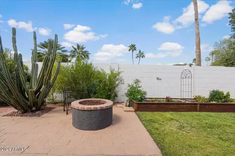 Exterior - 3716 E Mercer Ln, Phoenix, AZ 85028 photo 12 of 16