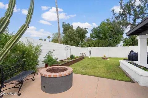 Exterior - 3716 E Mercer Ln, Phoenix, AZ 85028 photo 13 of 16