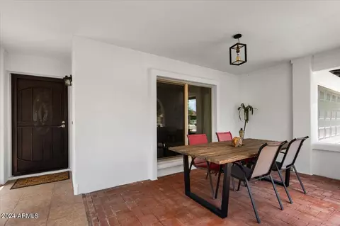 Dining - 3716 E Mercer Ln, Phoenix, AZ 85028 photo 1 of 3