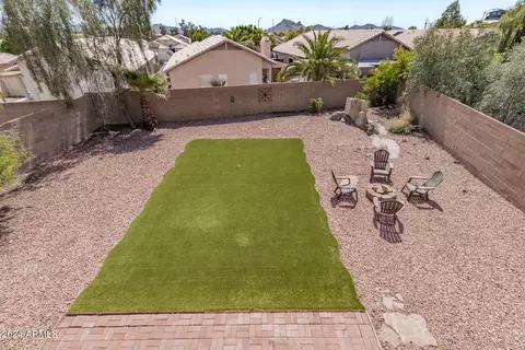 Exterior - 2207 E Taro Ln, Phoenix, AZ 85024 photo 8 of 12