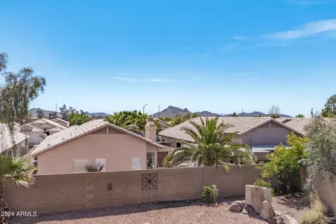 Exterior - 2207 E Taro Ln, Phoenix, AZ 85024 photo 7 of 12