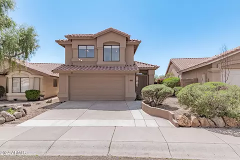 2207 E Taro Ln, Phoenix, AZ 85024