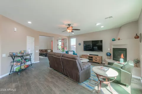 Living - 4311 S Marron --, Mesa, AZ 85212 photo 5 of 9