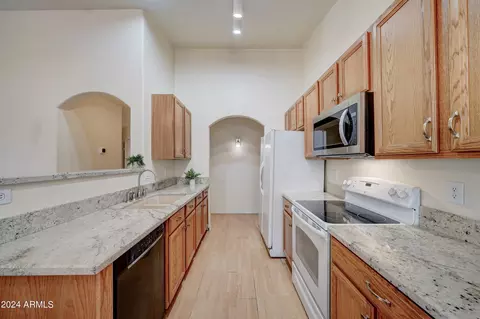 1804 E Carla Vista Dr, Gilbert, AZ 85295 photo 11