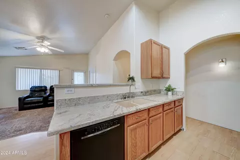 1804 E Carla Vista Dr, Gilbert, AZ 85295 photo 7