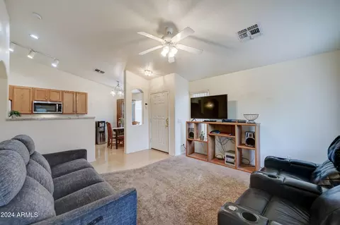 1804 E Carla Vista Dr, Gilbert, AZ 85295 photo 6