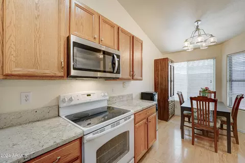 1804 E Carla Vista Dr, Gilbert, AZ 85295 photo 9