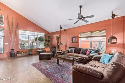 Living - 5047 E Diamond Ave, Mesa, AZ 85206 photo 2 of 4