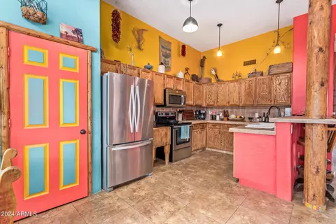 Kitchen - 5047 E Diamond Ave, Mesa, AZ 85206 photo 1 of 2