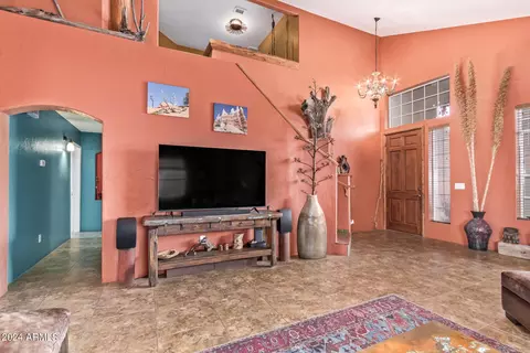 Living - 5047 E Diamond Ave, Mesa, AZ 85206 photo 4 of 4