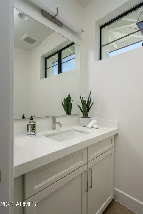 1414 E Oregon Ave, Phoenix, AZ 85014 photo 17