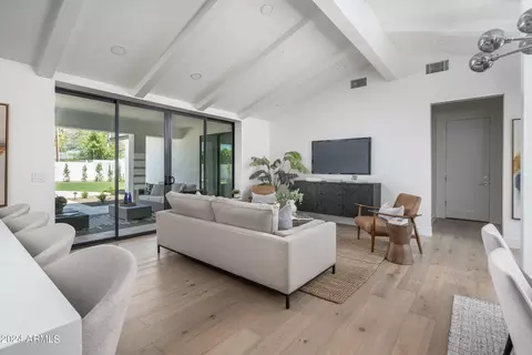 1414 E Oregon Ave, Phoenix, AZ 85014 photo 9