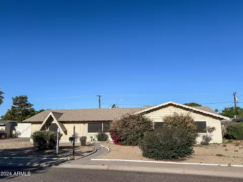 930 W Linger Ln, Phoenix, AZ 85021
