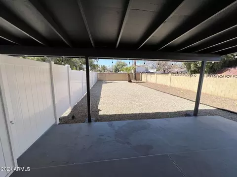 2536 N 28th St, Phoenix, AZ 85008
