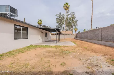 Exterior - 4509 E Pecan Rd, Phoenix, AZ 85040 photo 6 of 10