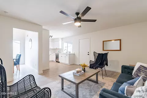 Living - 4509 E Pecan Rd, Phoenix, AZ 85040 photo 6 of 9