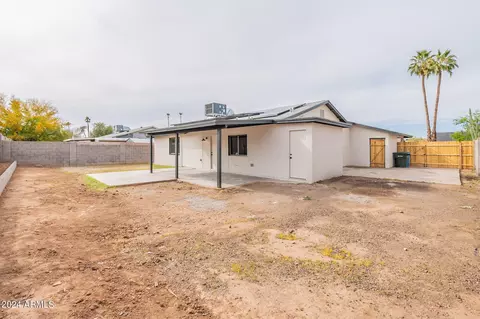 Exterior - 4509 E Pecan Rd, Phoenix, AZ 85040 photo 9 of 10