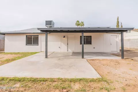 Exterior - 4509 E Pecan Rd, Phoenix, AZ 85040 photo 8 of 10