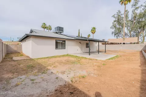 Exterior - 4509 E Pecan Rd, Phoenix, AZ 85040 photo 7 of 10