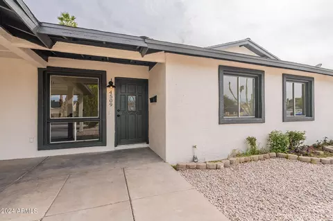 Exterior - 4509 E Pecan Rd, Phoenix, AZ 85040 photo 4 of 10
