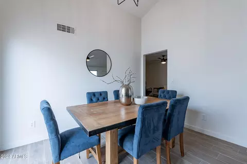 Dining - 4509 E Pecan Rd, Phoenix, AZ 85040 photo 2 of 3